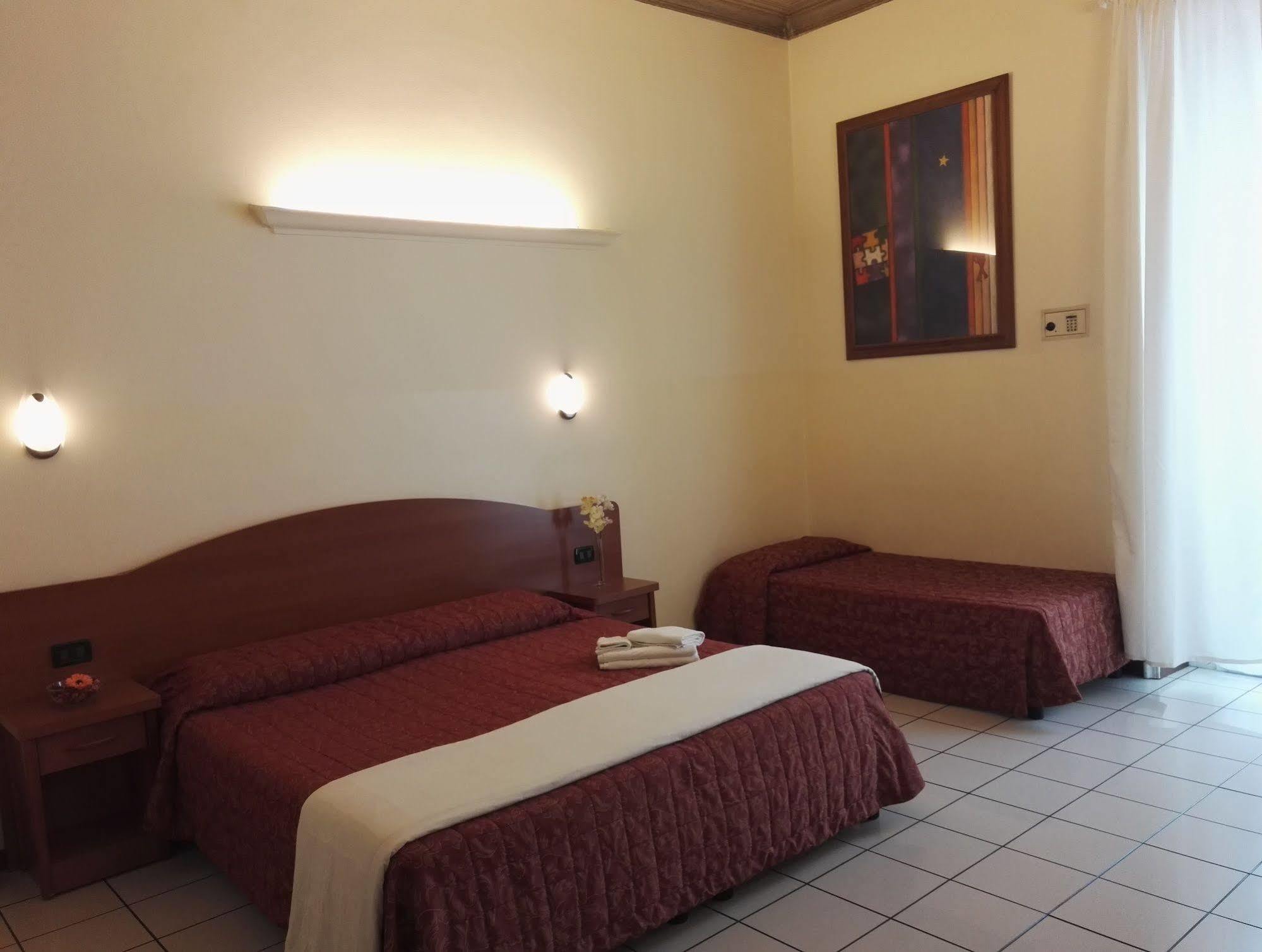 Soana City Rooms Генуя Экстерьер фото