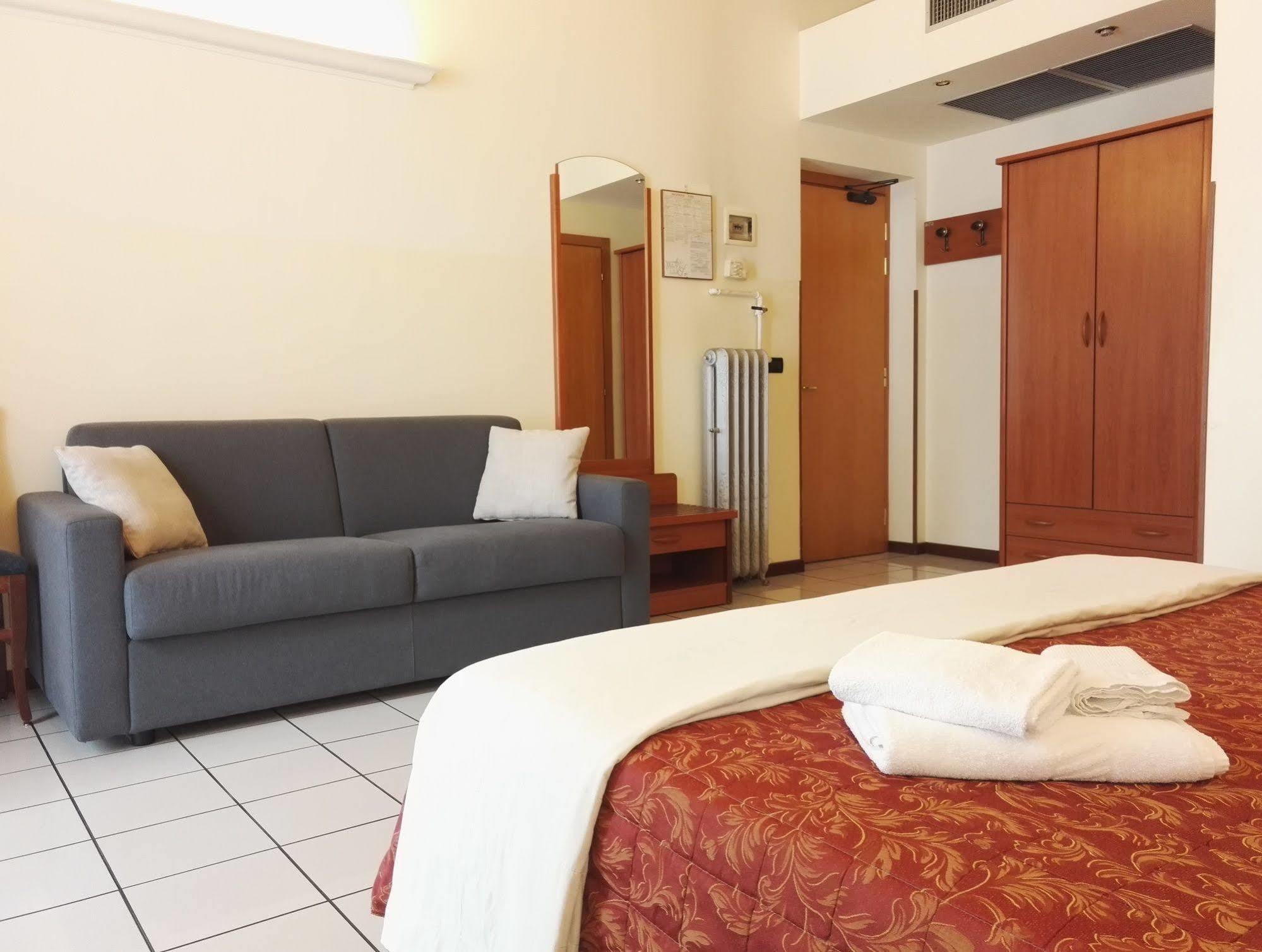 Soana City Rooms Генуя Экстерьер фото