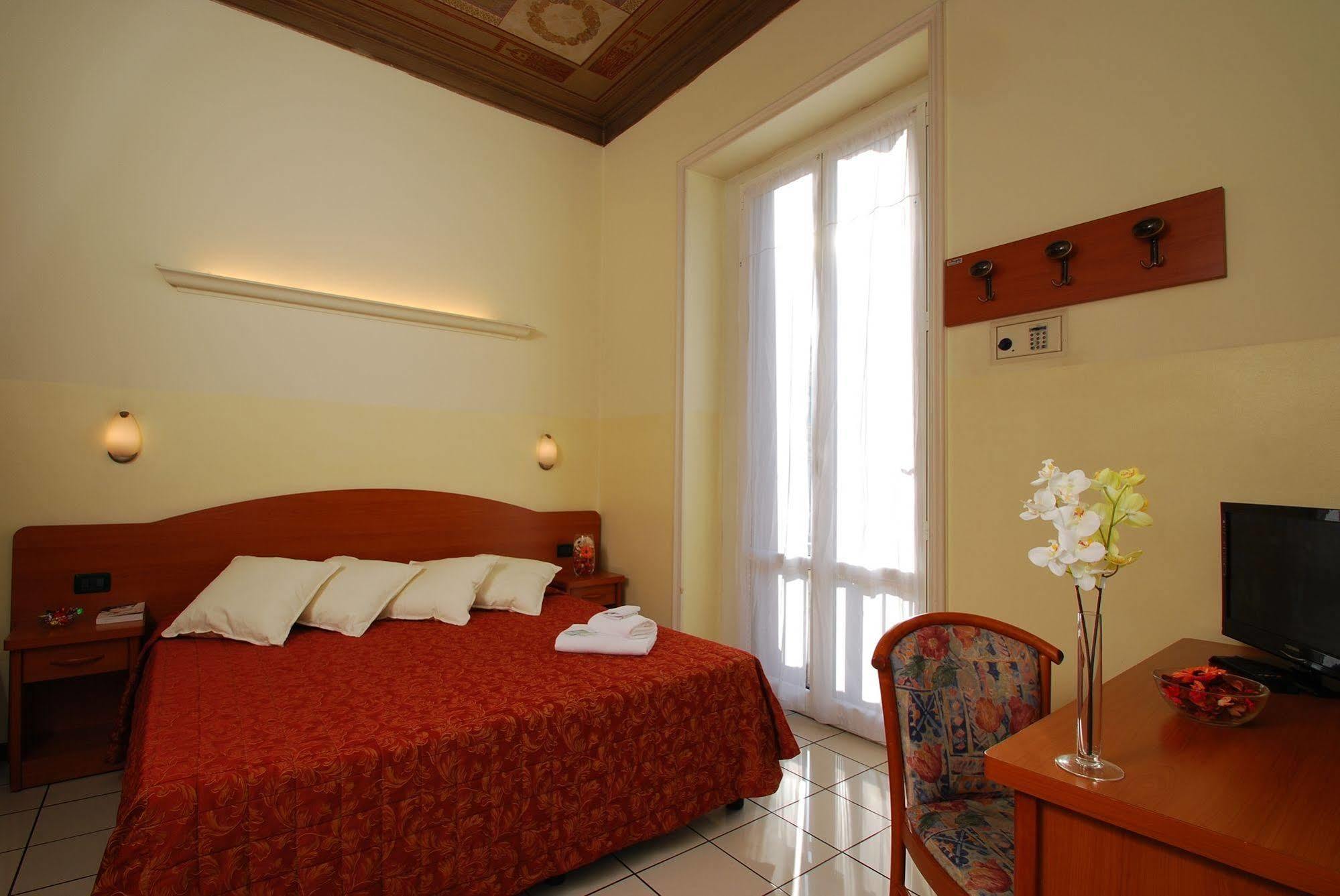 Soana City Rooms Генуя Экстерьер фото